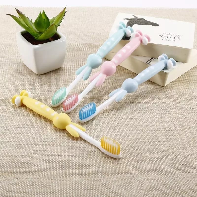 Kids Toothbrush Rubber Handle Toothbrush with Suction Cup 3 pcs (Random Color)